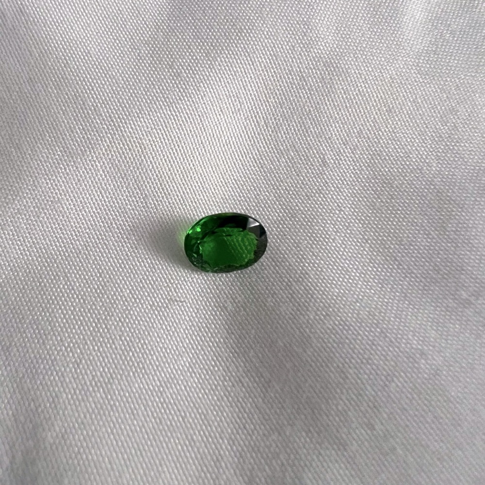 Loose Oval Chrome Diopside Stone